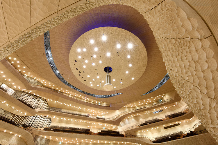 環保與吸聲并重：微孔砂吸音板引領綠色裝修潮流