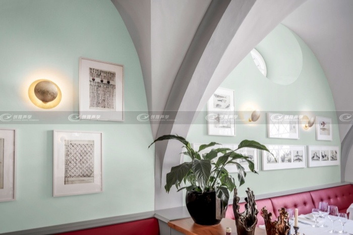 餐廳微粒吸聲板聲學(xué)裝飾：提升就餐體驗(yàn)